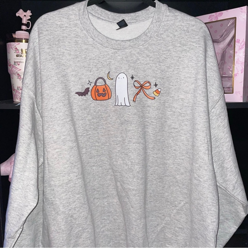 halloween grey XL crewneck